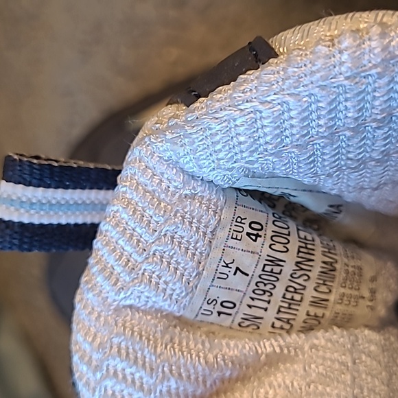 Skecher Delites Blue - Picture 3 of 5